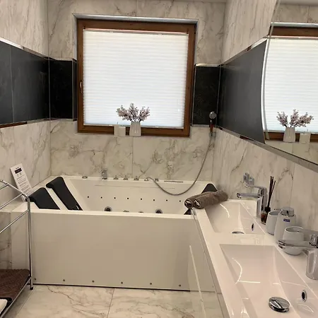 Glamoon Mountain With Jacuzzi And Sauna, *